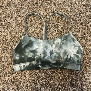 Lululemon flow Y diamond dye green 8